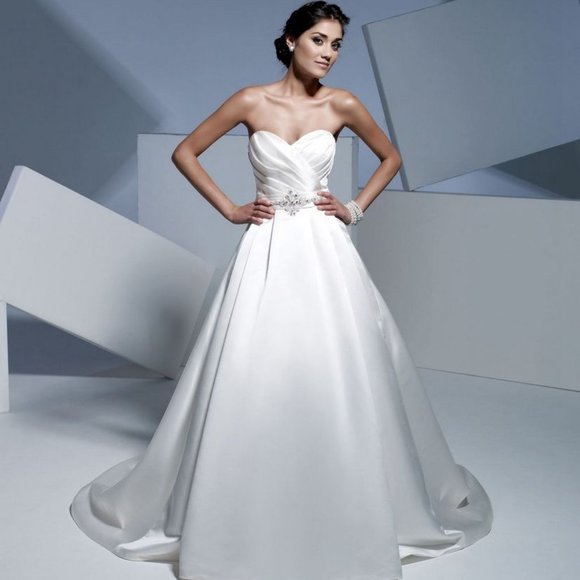 COPY - Ella Rosa BE118 Wedding Gown - Picture 4 of 8